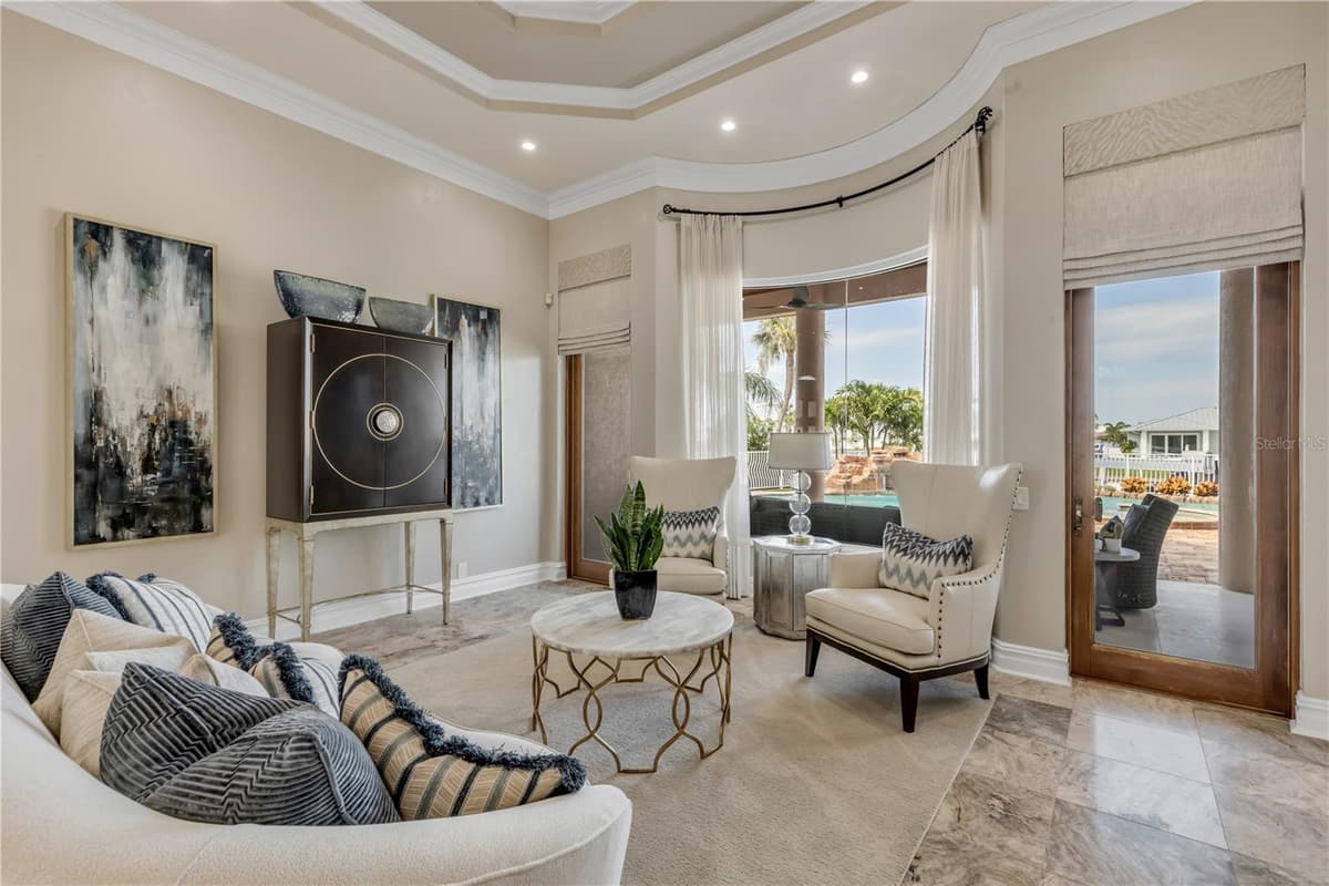 417 QUAY ASSISI — photo 16 of 100