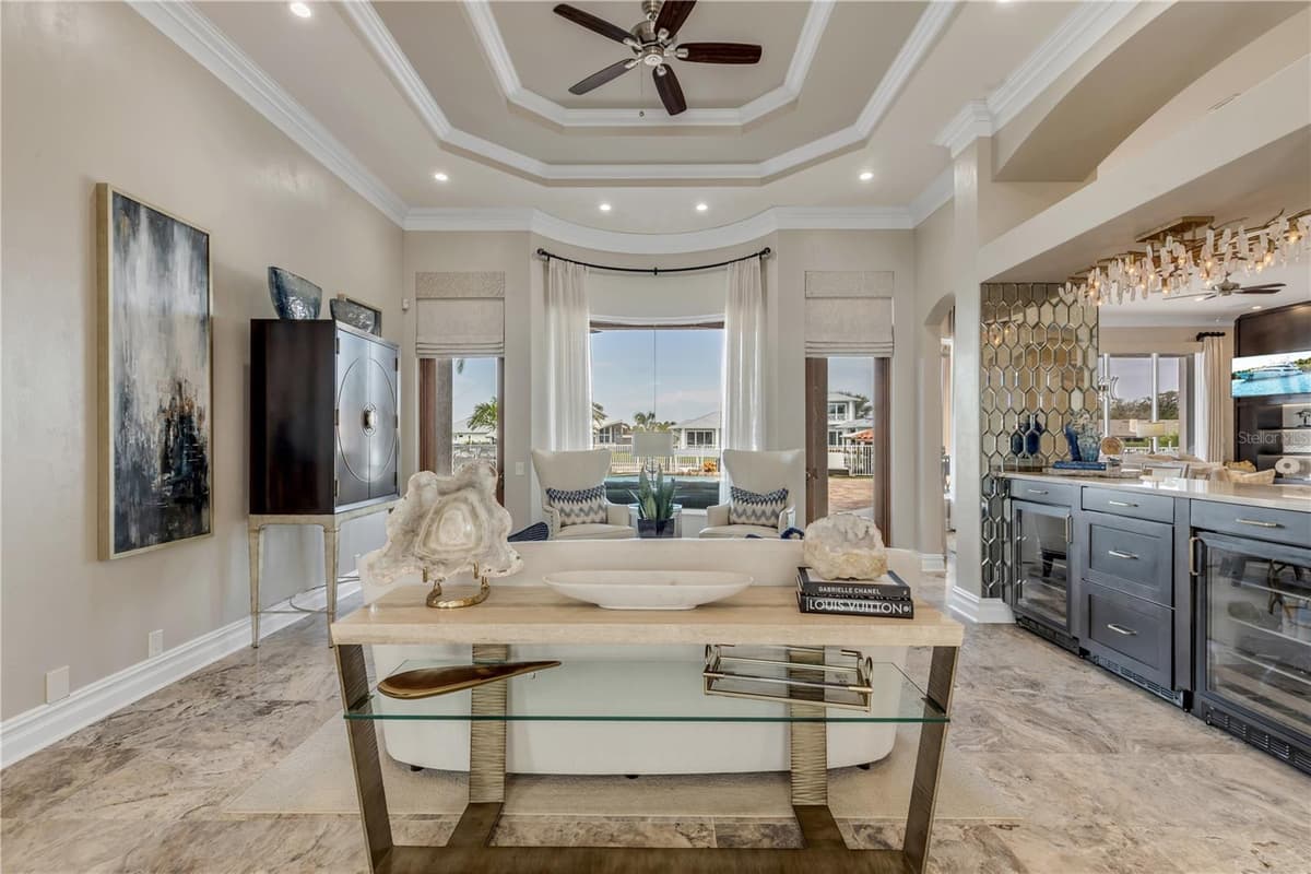417 QUAY ASSISI — photo 14 of 100