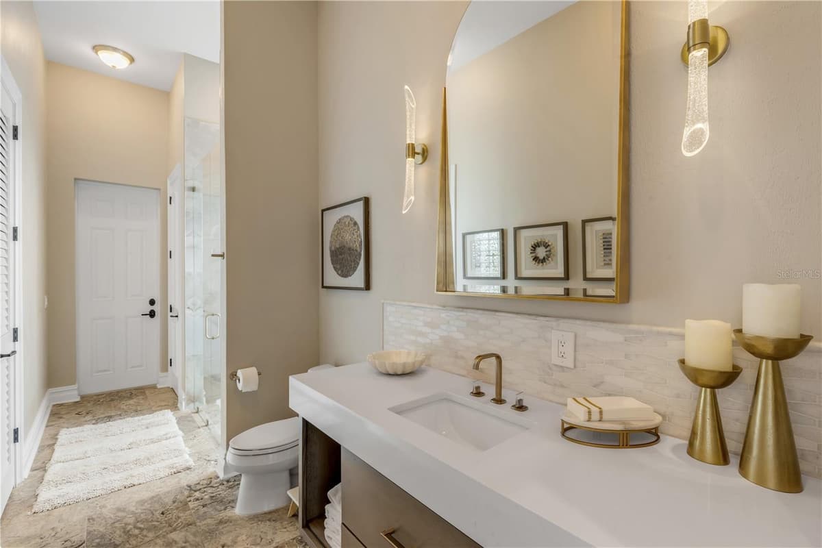417 QUAY ASSISI — photo 51 of 100