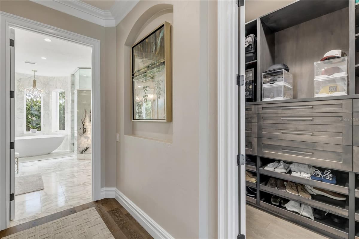 417 QUAY ASSISI — photo 38 of 100