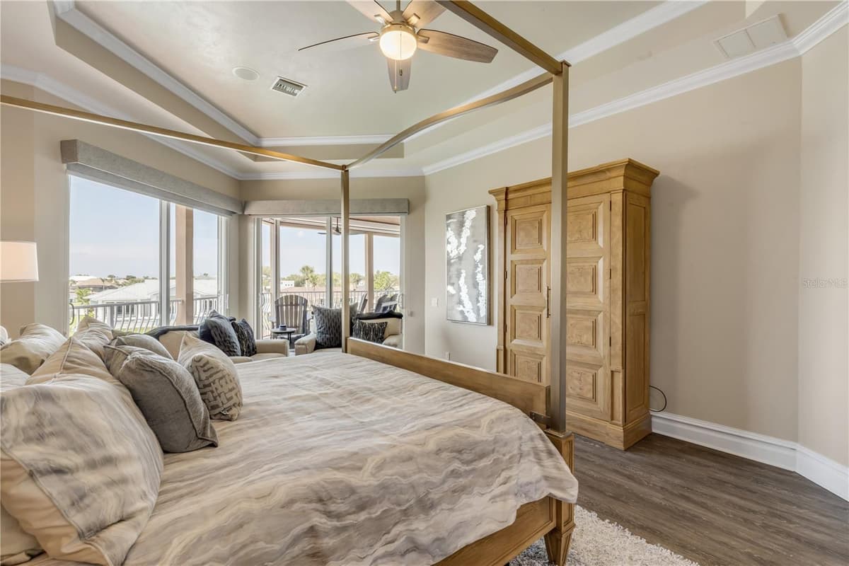 417 QUAY ASSISI — photo 65 of 100