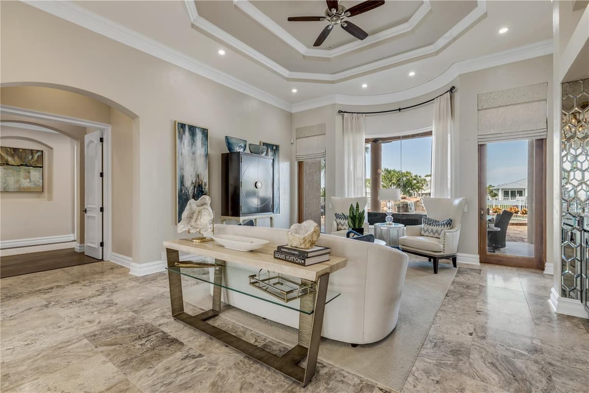 417 QUAY ASSISI — photo 13 of 100