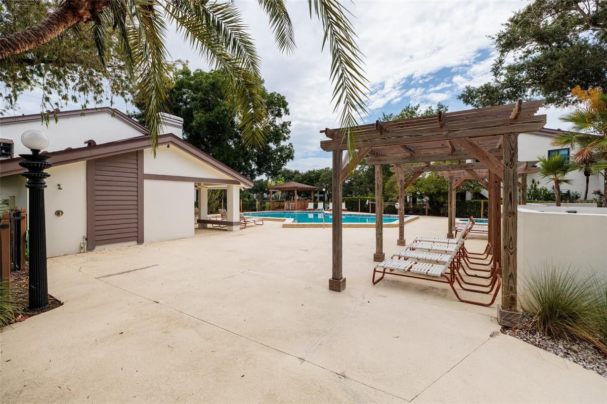 1750 LAKE CYPRESS DRIVE — photo 39 of 45
