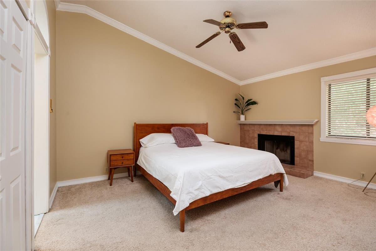 1750 LAKE CYPRESS DRIVE — photo 26 of 45