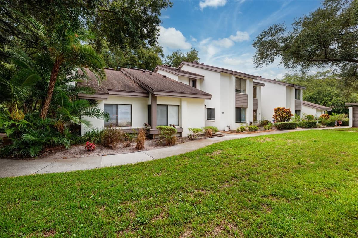 1750 LAKE CYPRESS DRIVE — photo 4 of 45