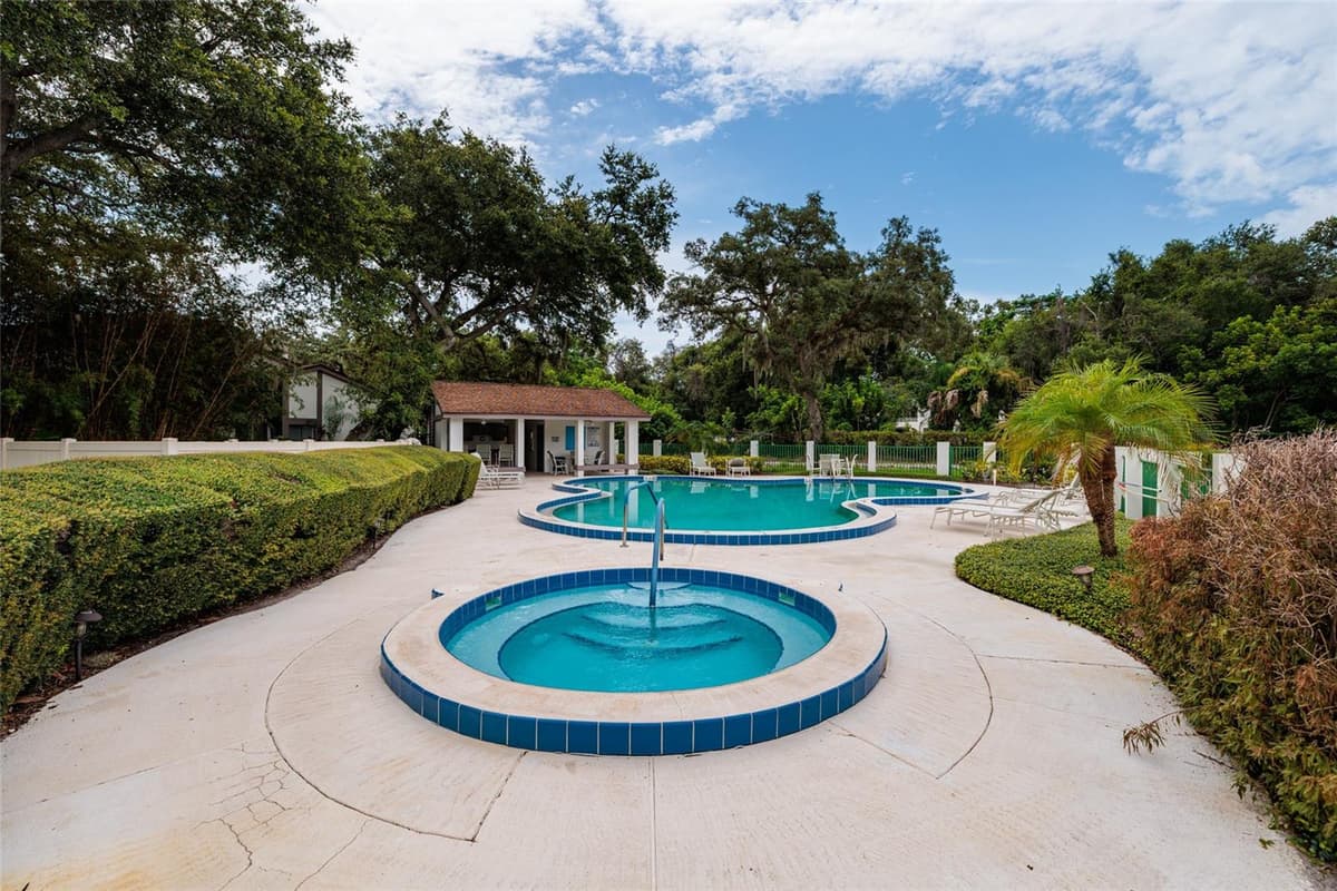 1750 LAKE CYPRESS DRIVE — photo 38 of 45