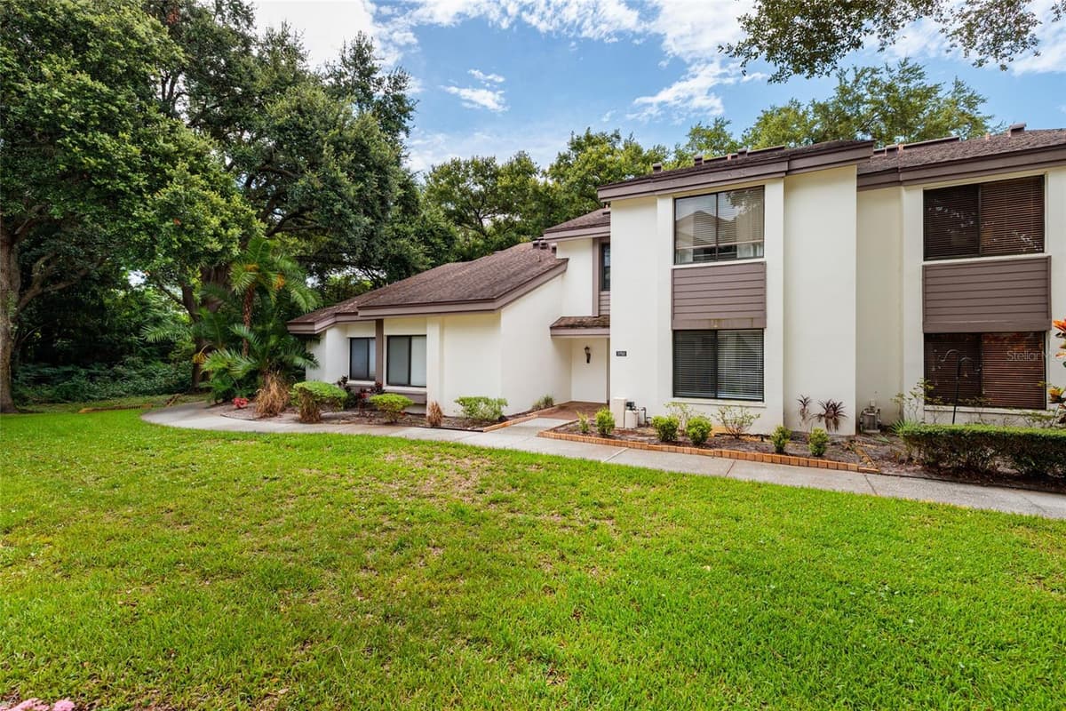 1750 LAKE CYPRESS DRIVE — photo 2 of 45