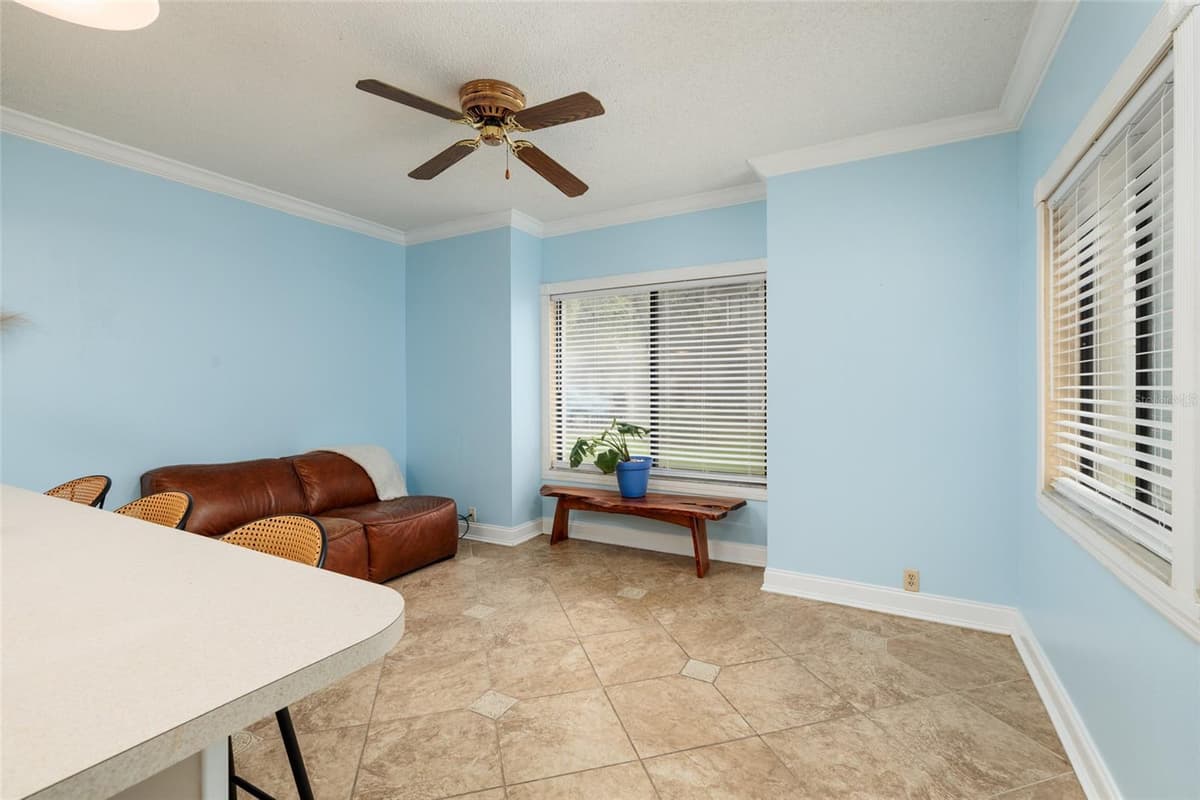 1750 LAKE CYPRESS DRIVE — photo 11 of 45