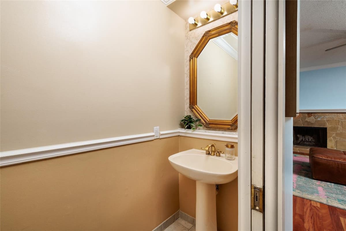 1750 LAKE CYPRESS DRIVE — photo 8 of 45