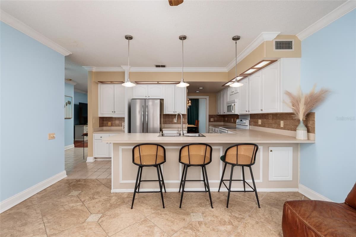 1750 LAKE CYPRESS DRIVE — photo 12 of 45