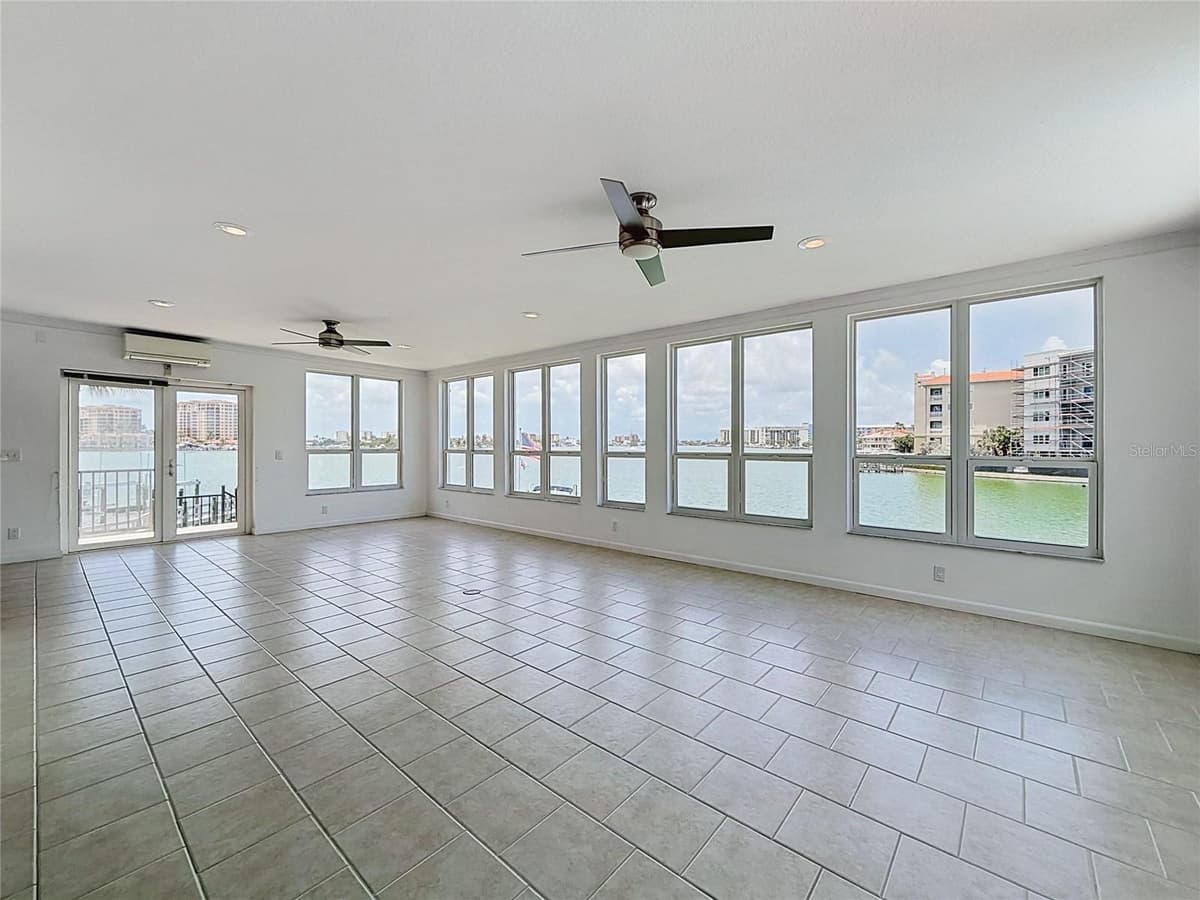 210 DOLPHIN POINT — photo 7 of 23