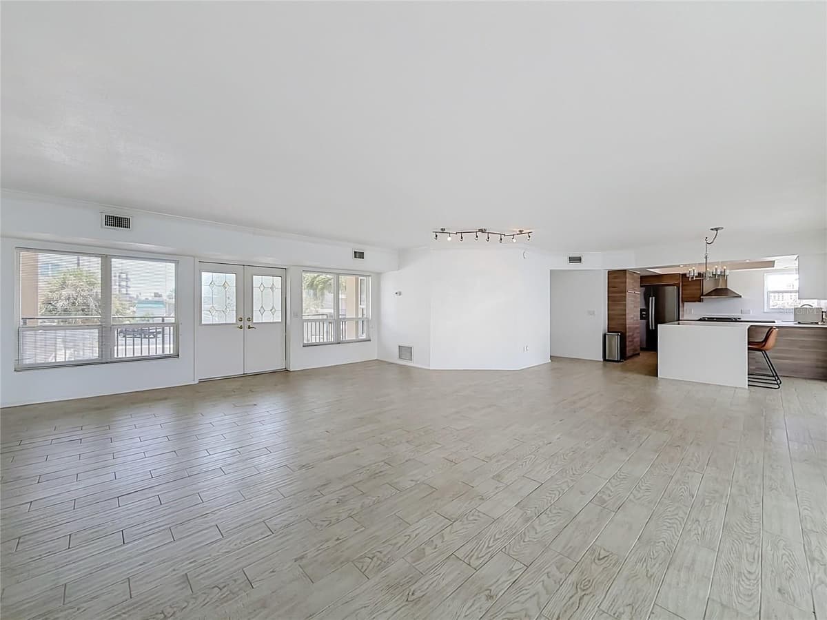 210 DOLPHIN POINT — photo 9 of 23