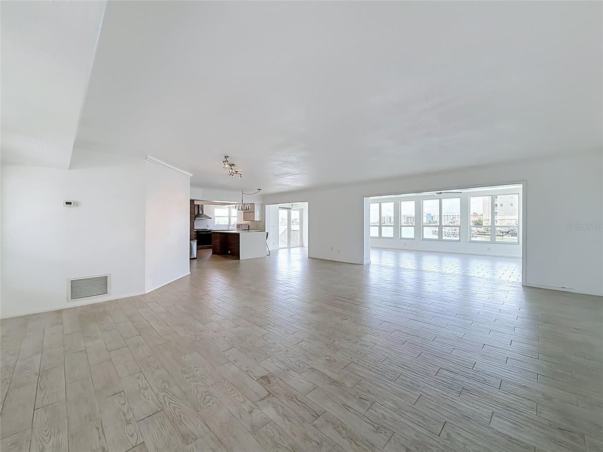 210 DOLPHIN POINT — photo 8 of 23