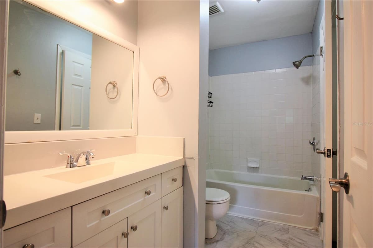 660 KENWICK CIRCLE — photo 9 of 17