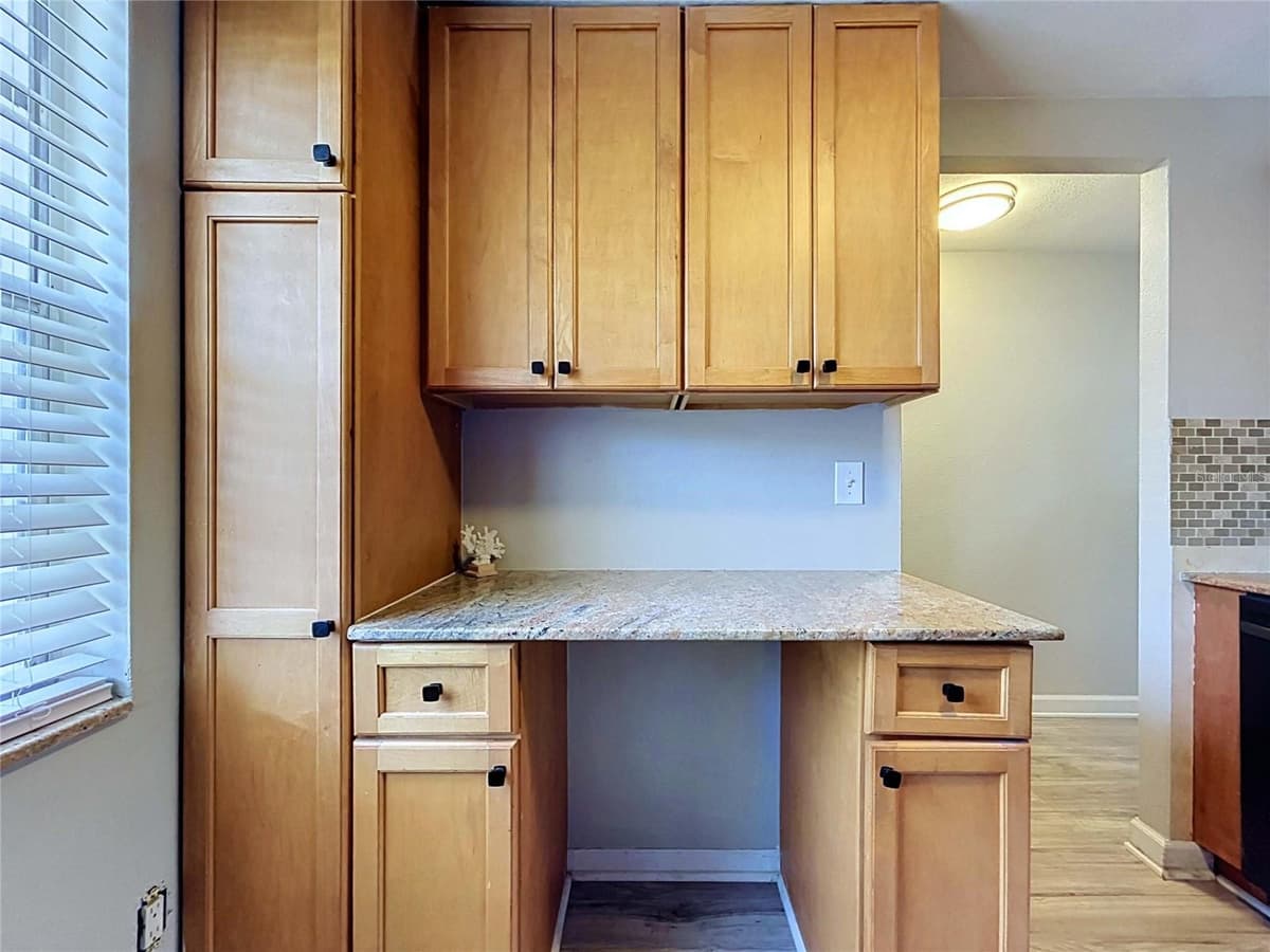4227 SHELDON PLACE — photo 5 of 25