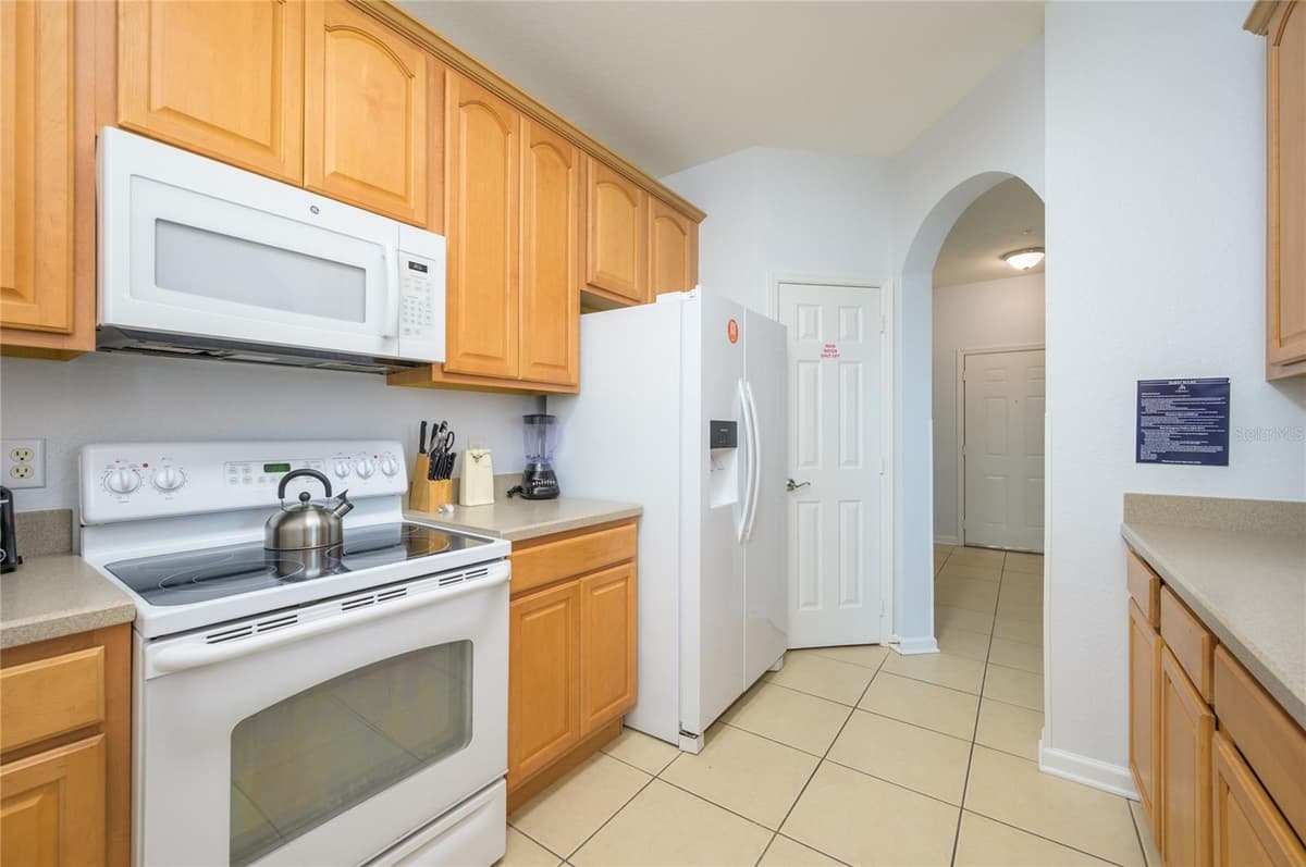 4862 CAYVIEW AVENUE — photo 11 of 45