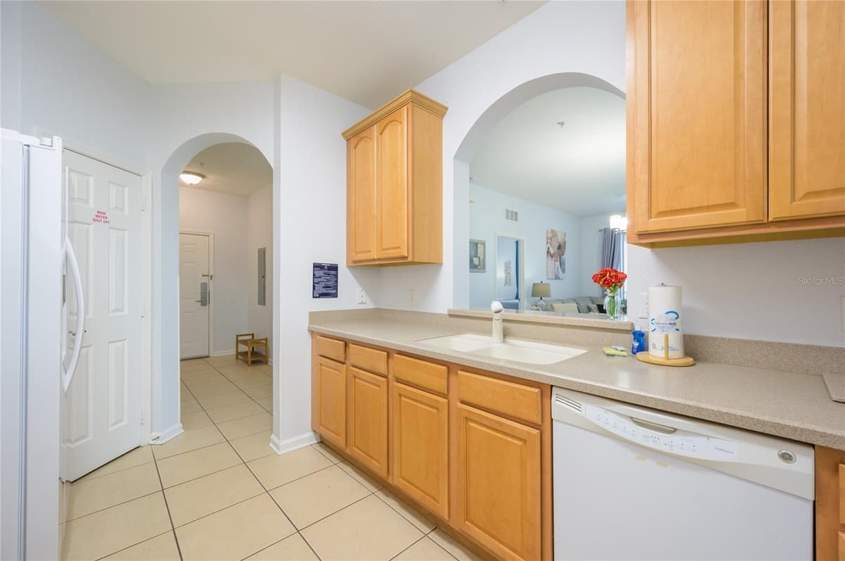 4862 CAYVIEW AVENUE — photo 12 of 45