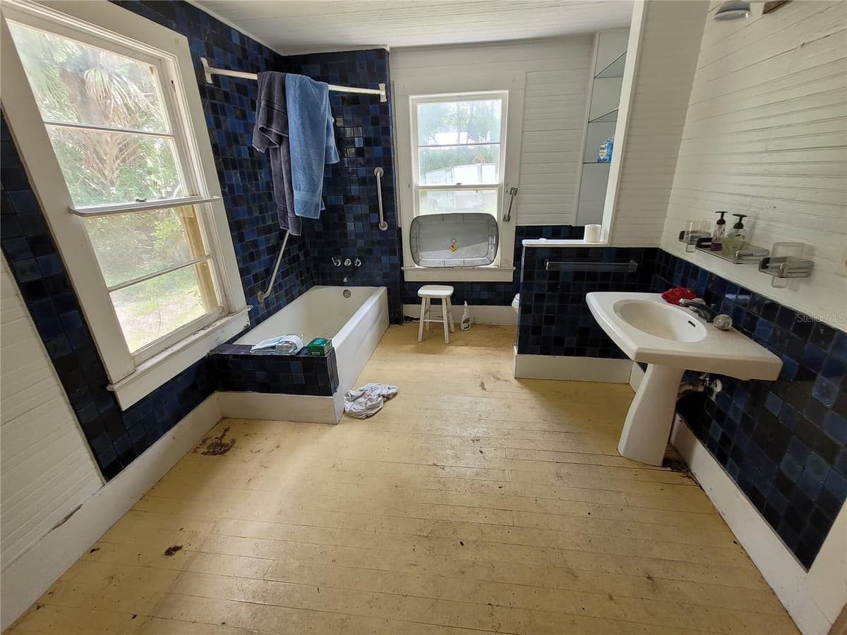 801 1ST STREET — photo 4 of 21