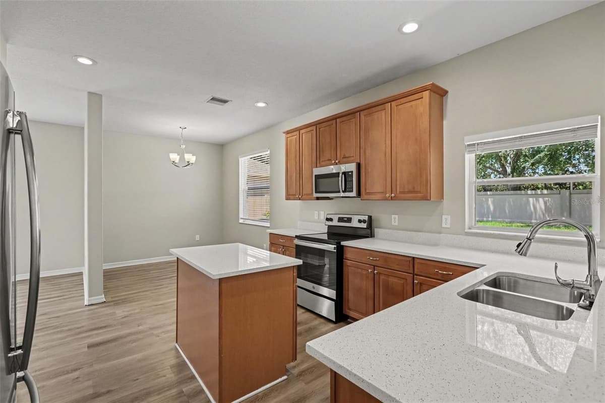 5729 SWEET WILLIAM TERRACE — photo 10 of 31