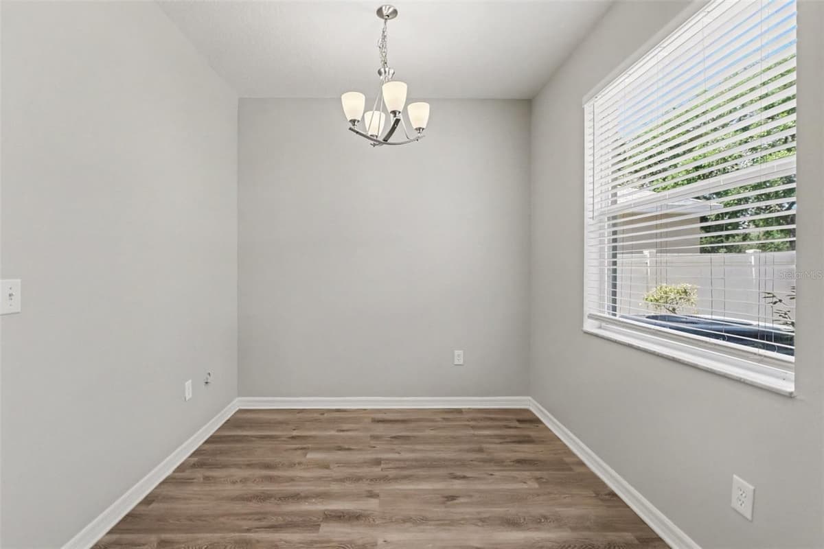 5729 SWEET WILLIAM TERRACE — photo 12 of 31