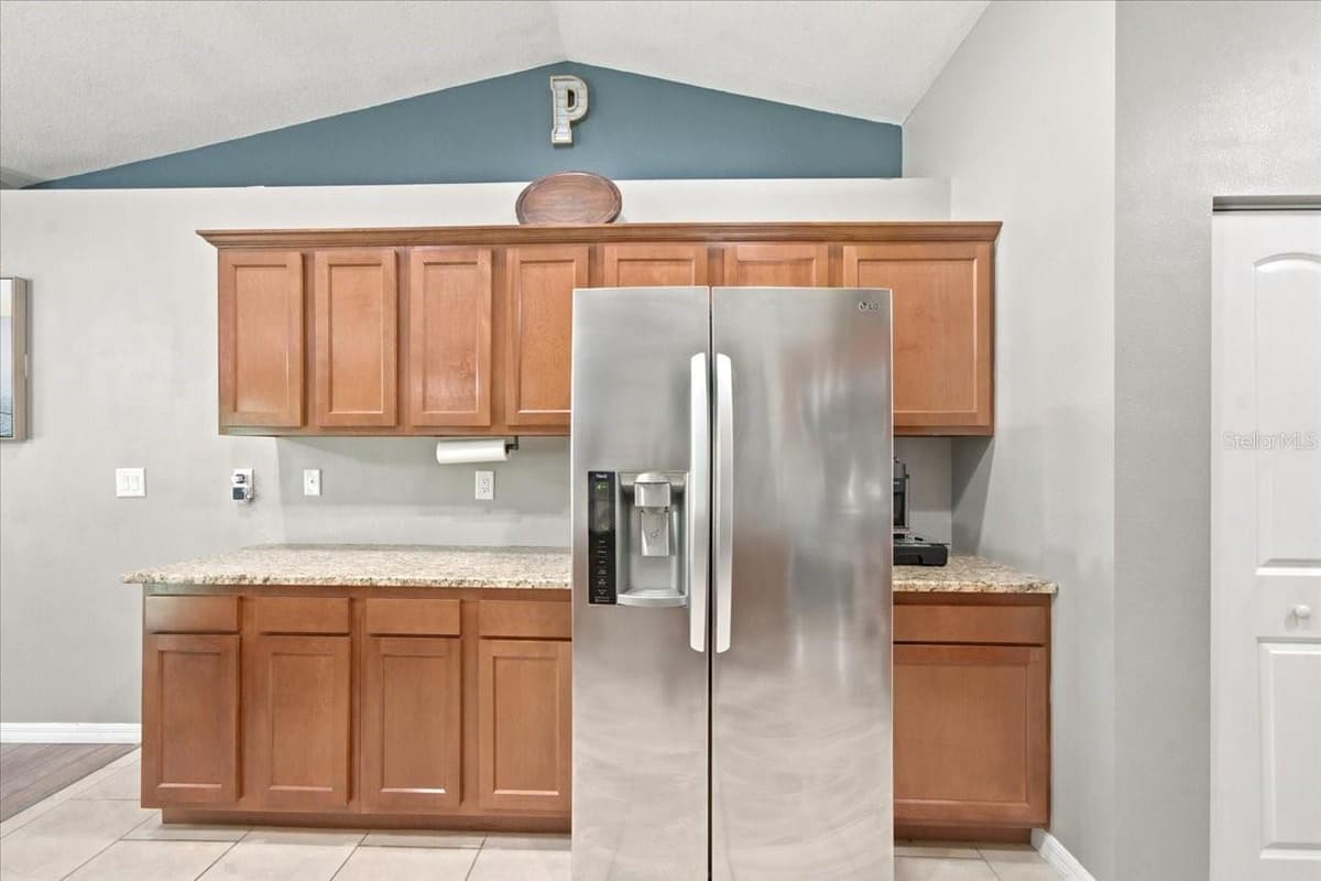 12327 MILLINGTON AVENUE — photo 24 of 51