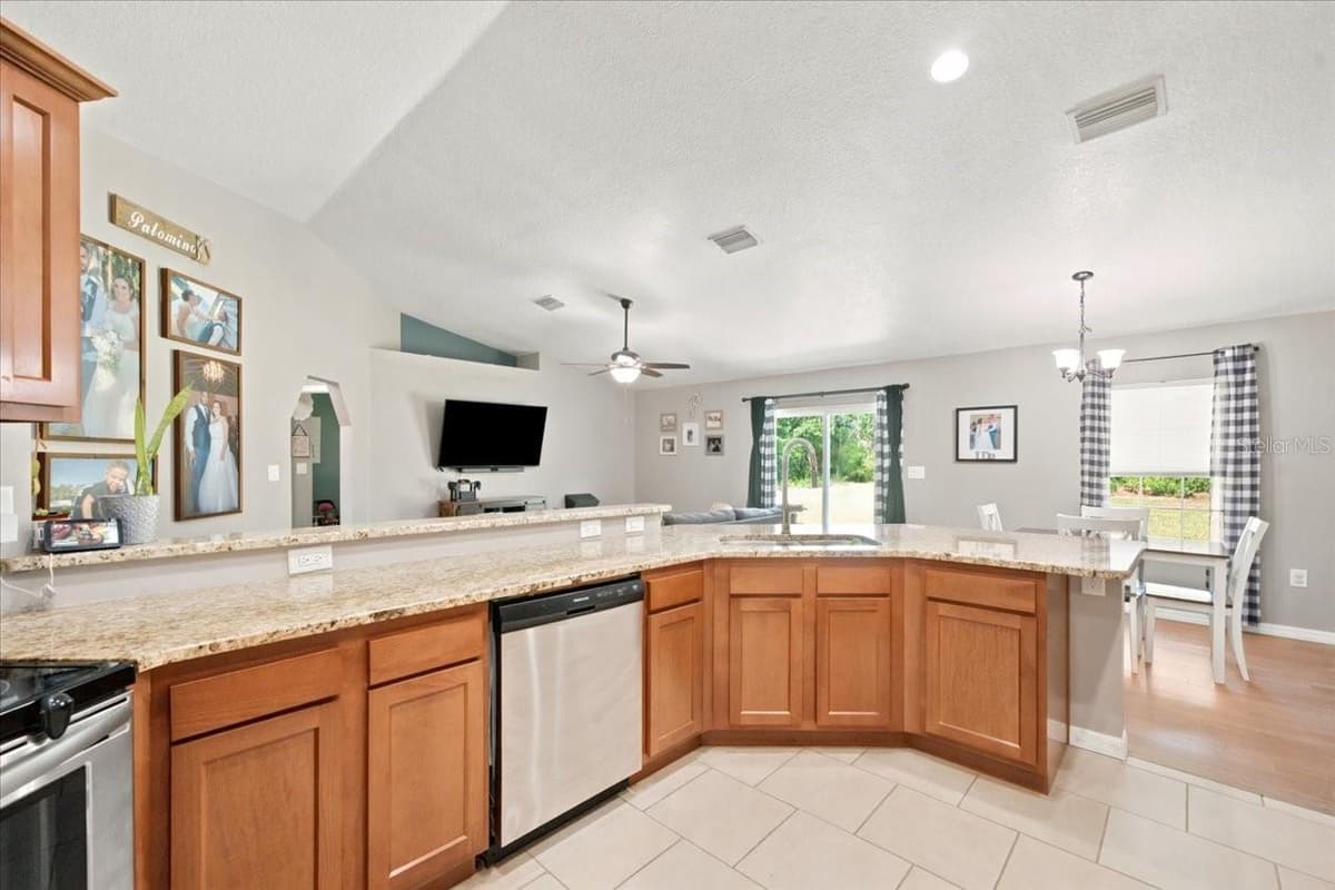 12327 MILLINGTON AVENUE — photo 23 of 51