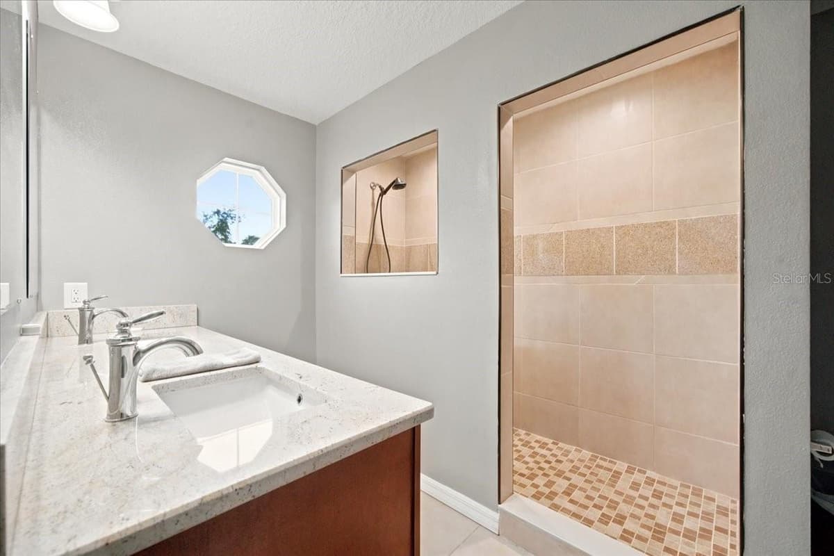 12327 MILLINGTON AVENUE — photo 35 of 51