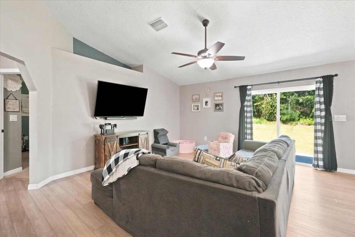 12327 MILLINGTON AVENUE — photo 27 of 51