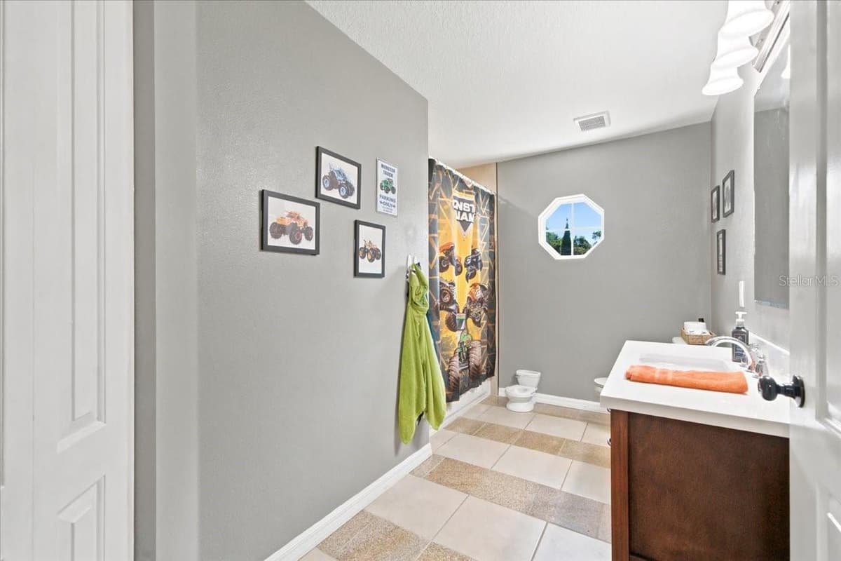 12327 MILLINGTON AVENUE — photo 41 of 51