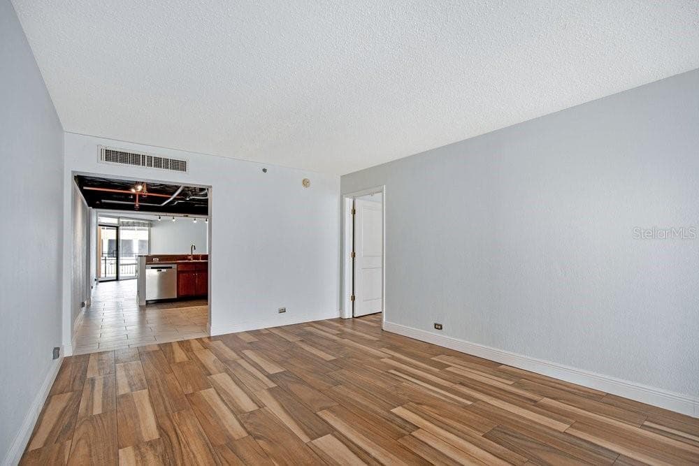 151 WASHINGTON STREET — photo 7 of 59