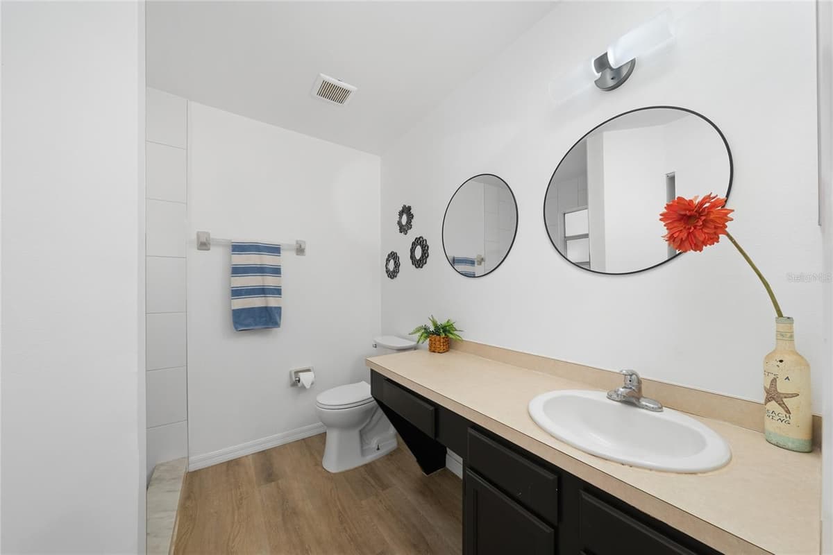 401 HAGER DRIVE — photo 19 of 38