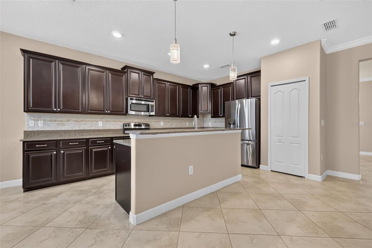 5828 PUZO PLACE — photo 18 of 46