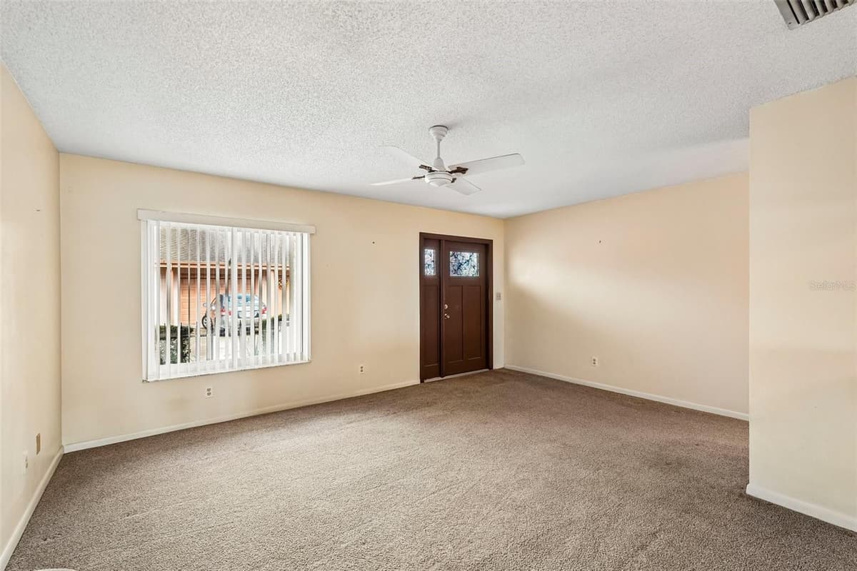 1329 NEW BEDFORD DRIVE — photo 5 of 45