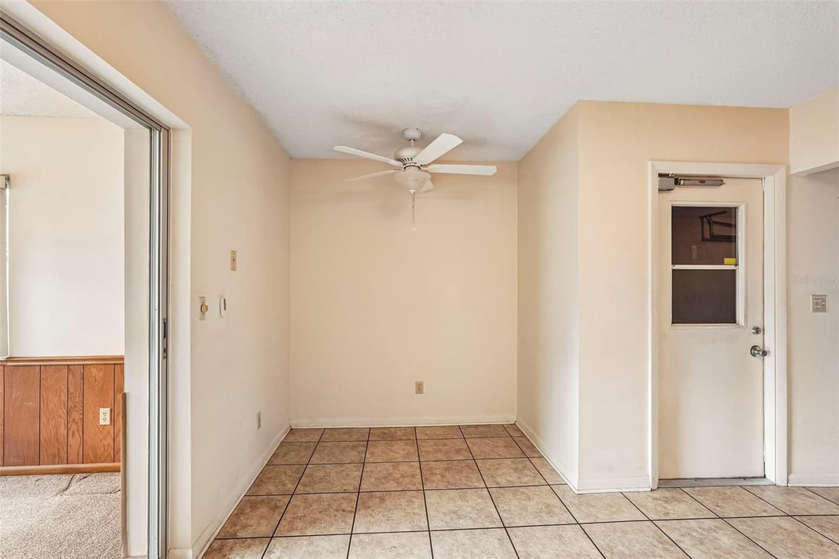 1329 NEW BEDFORD DRIVE — photo 11 of 45