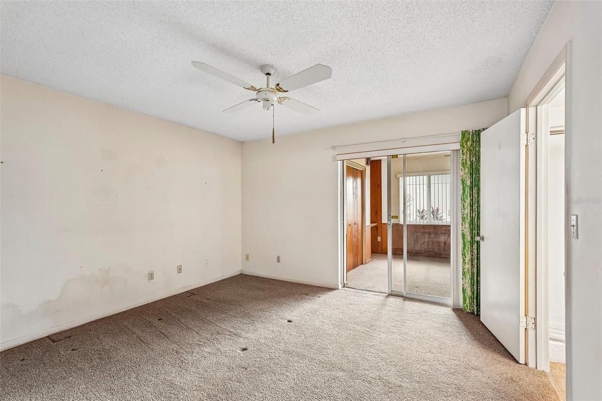 1329 NEW BEDFORD DRIVE — photo 13 of 45