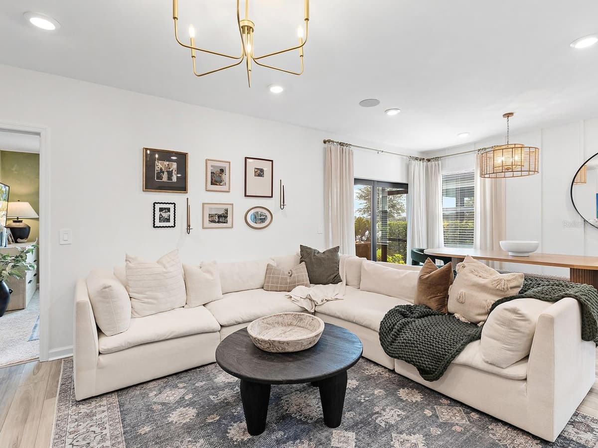 6524 SILVERSTAR DRIVE — photo 8 of 39