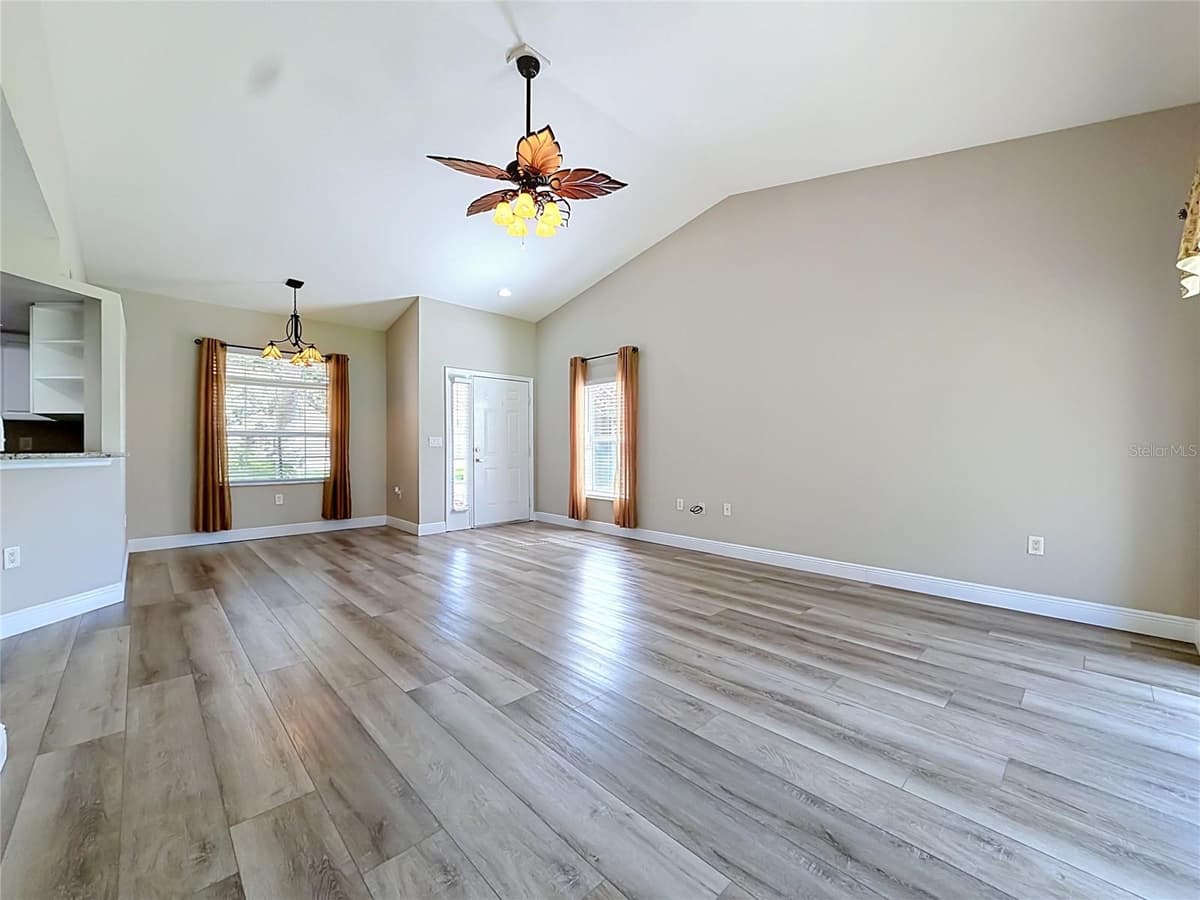 5281 BOWLINE COURT — photo 15 of 53
