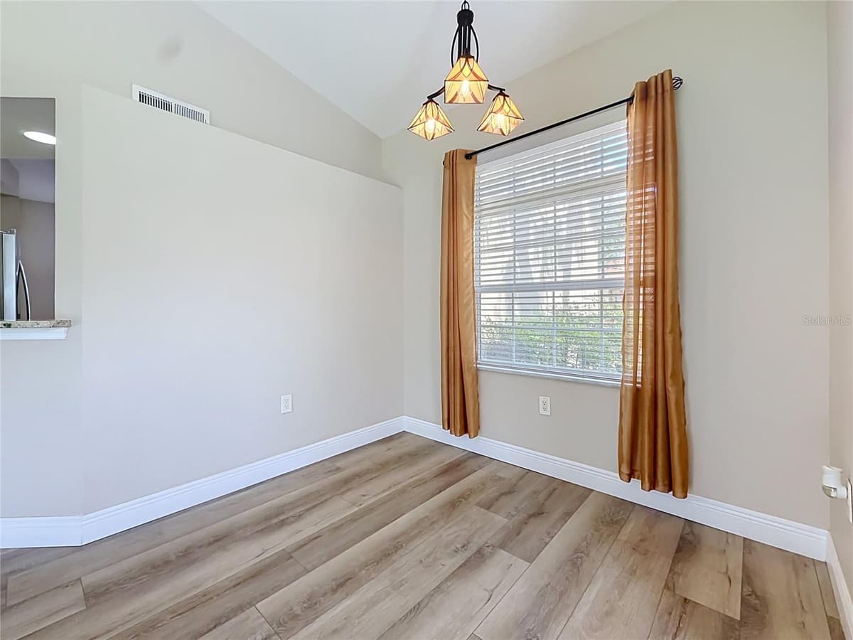 5281 BOWLINE COURT — photo 4 of 53