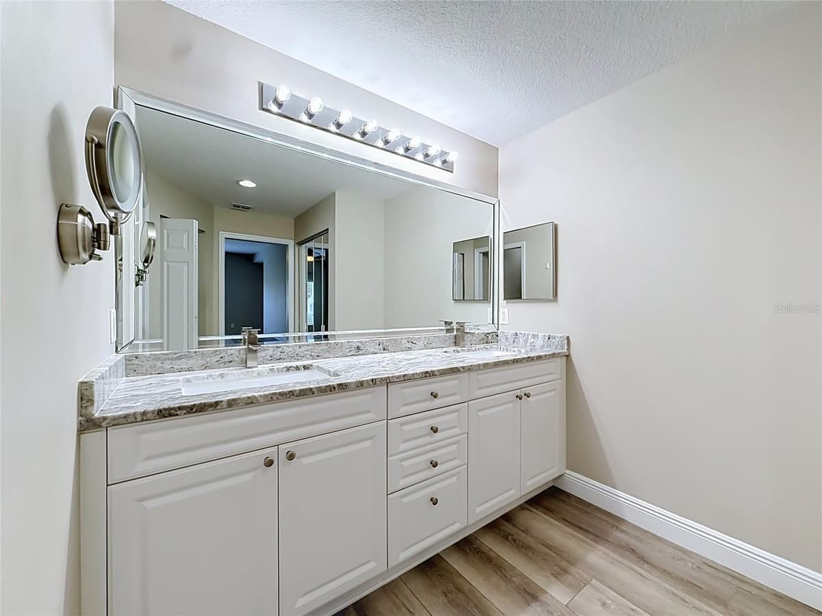 5281 BOWLINE COURT — photo 22 of 53