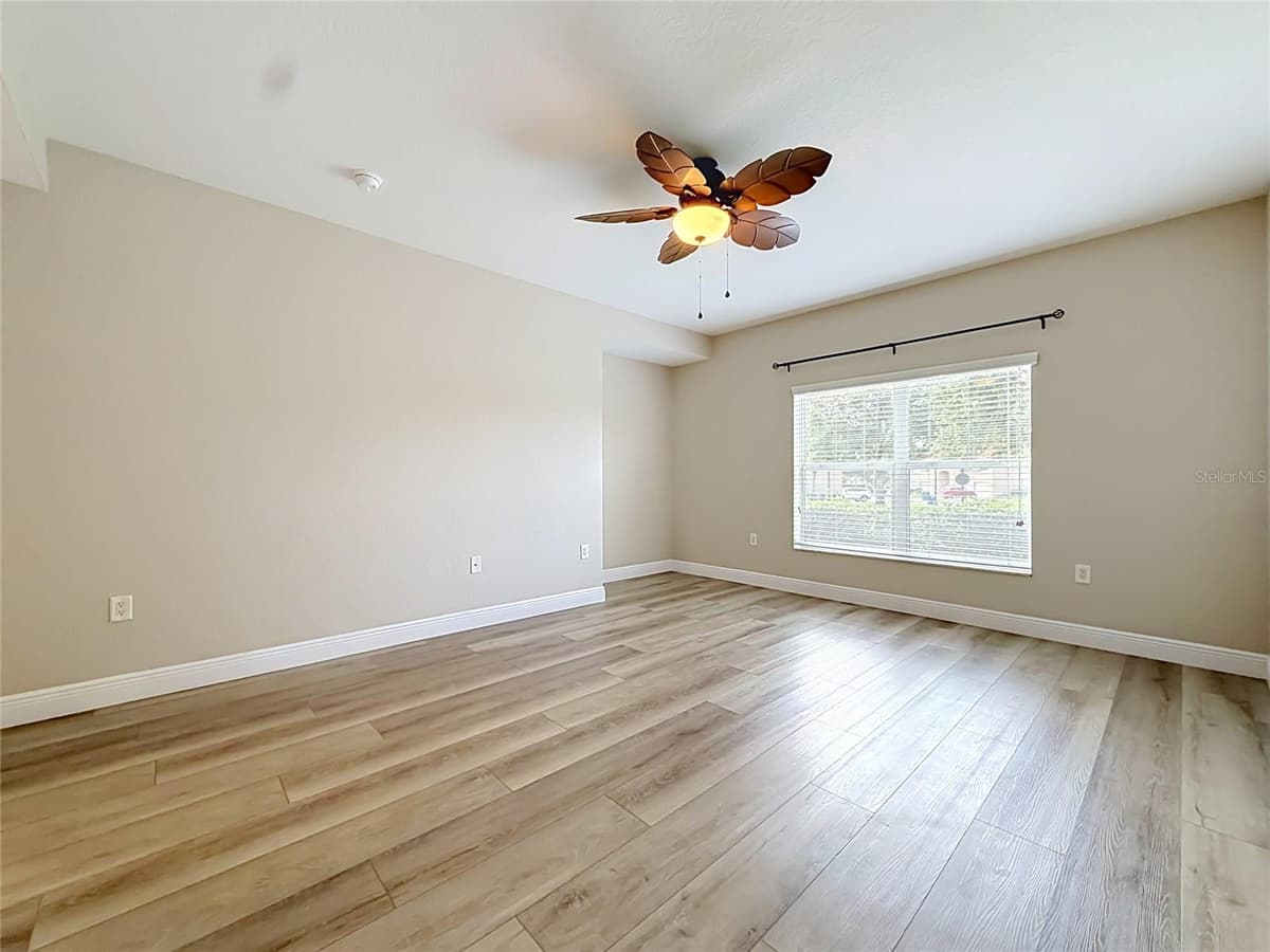 5281 BOWLINE COURT — photo 18 of 53