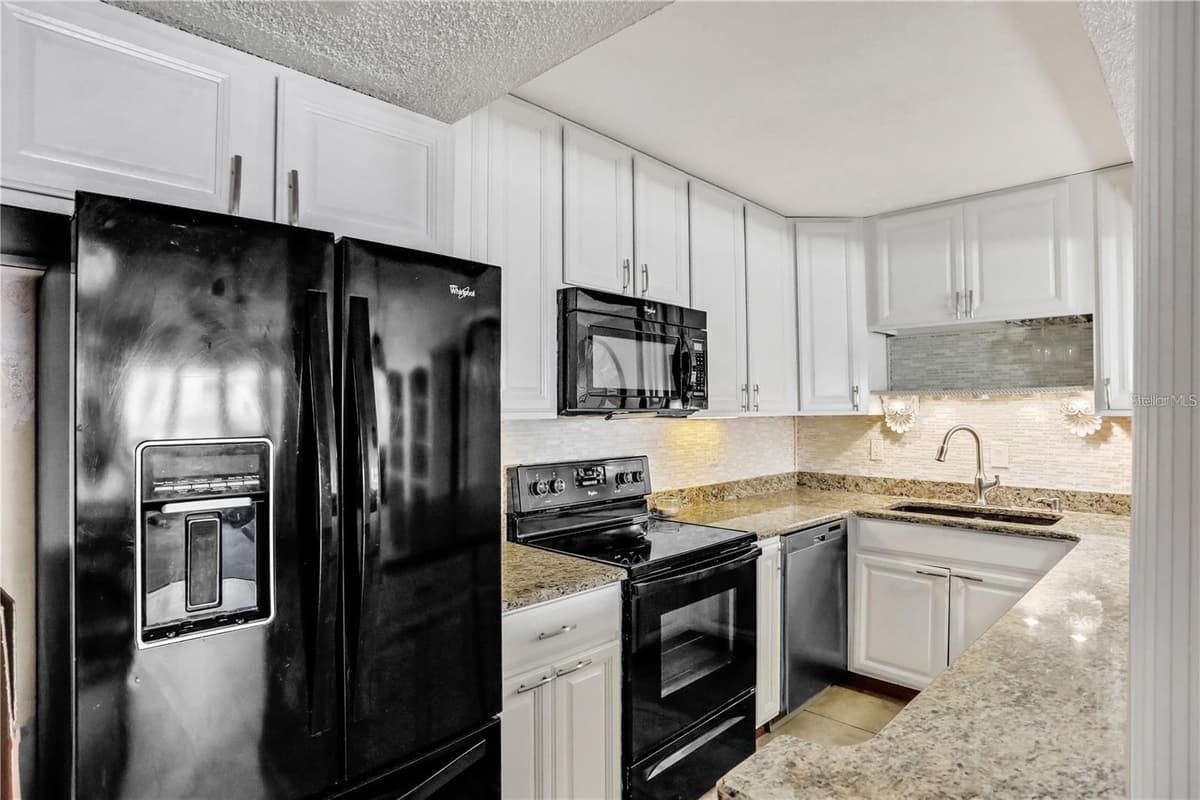 2987 ATLANTIC AVENUE — photo 9 of 17
