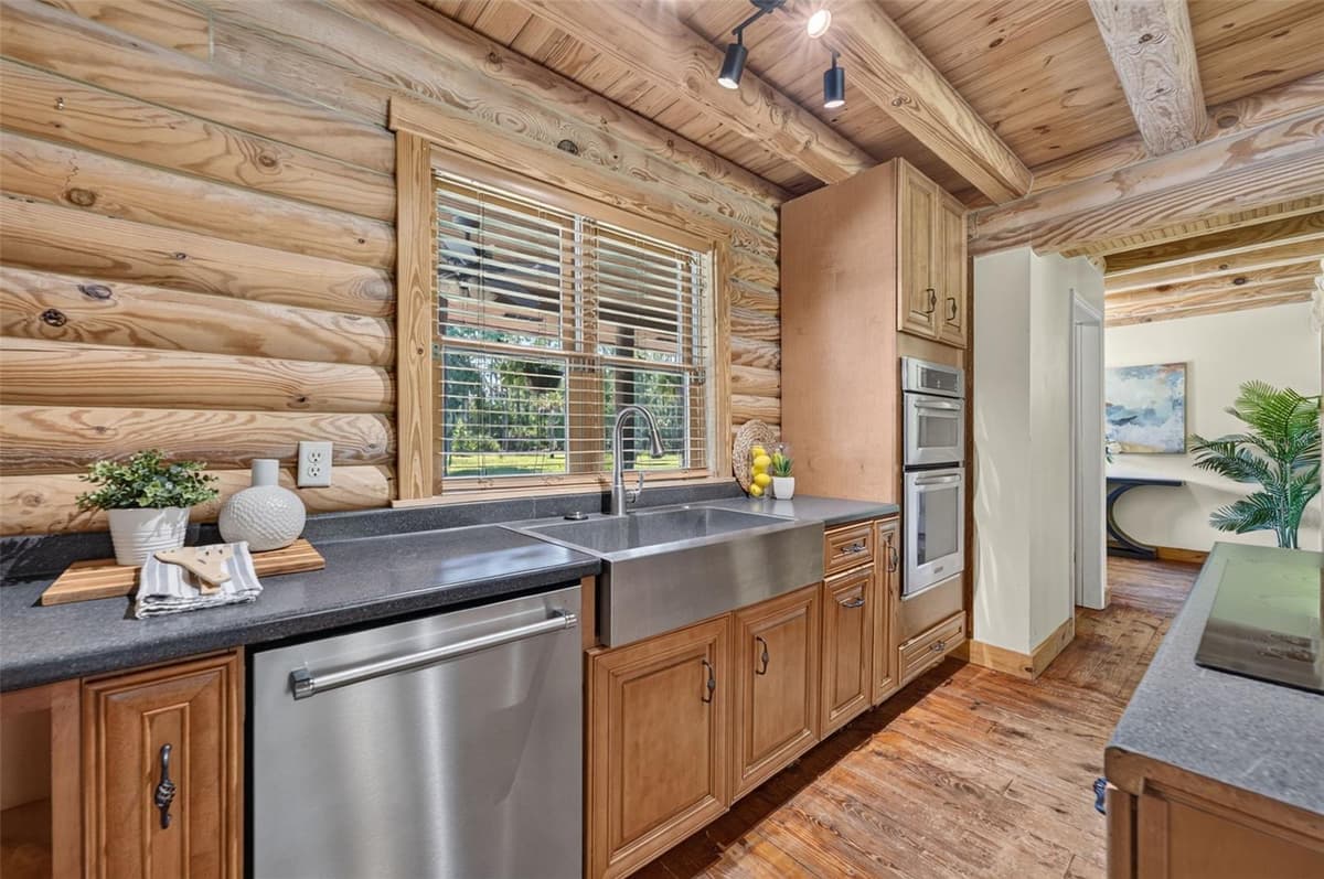 1223 SUTTON TRAIL — photo 19 of 53