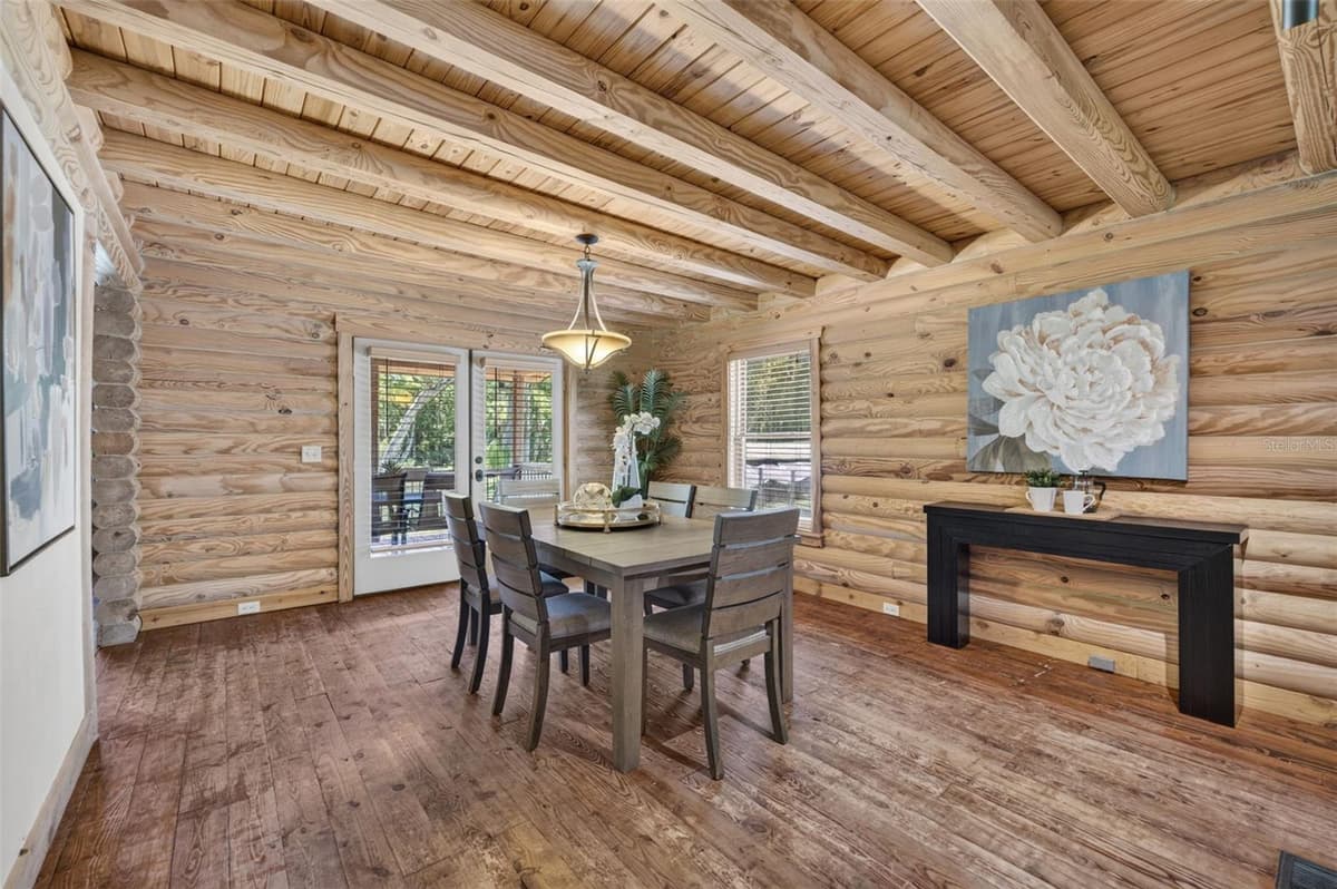 1223 SUTTON TRAIL — photo 15 of 53