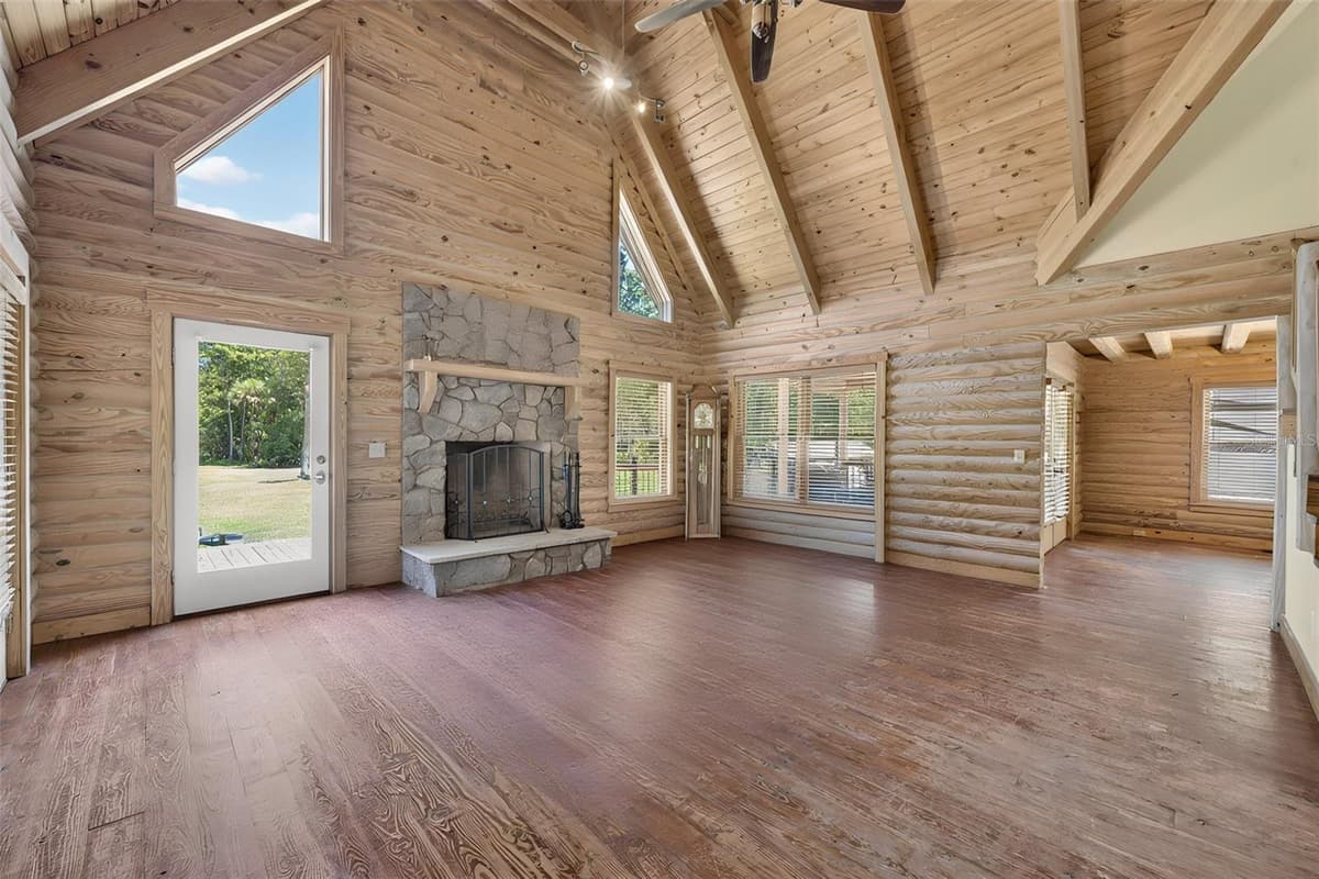 1223 SUTTON TRAIL — photo 11 of 53