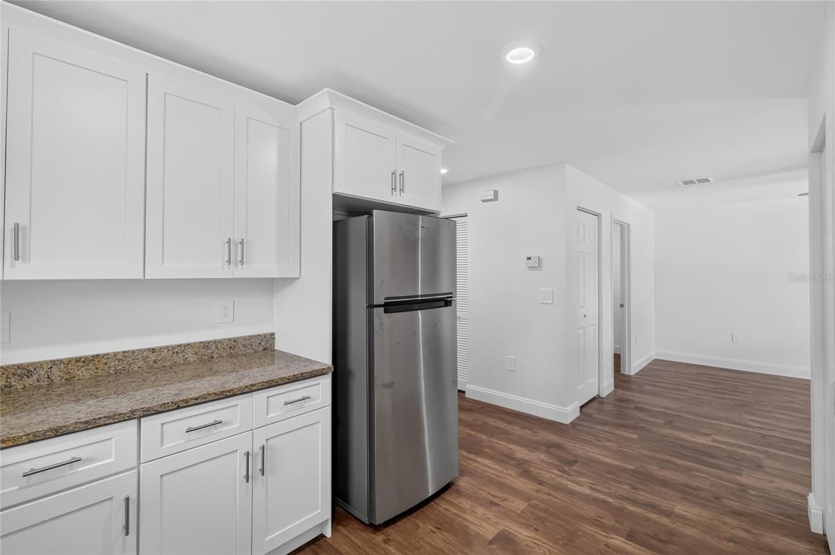 2435 5TH ST NE — photo 15 of 43