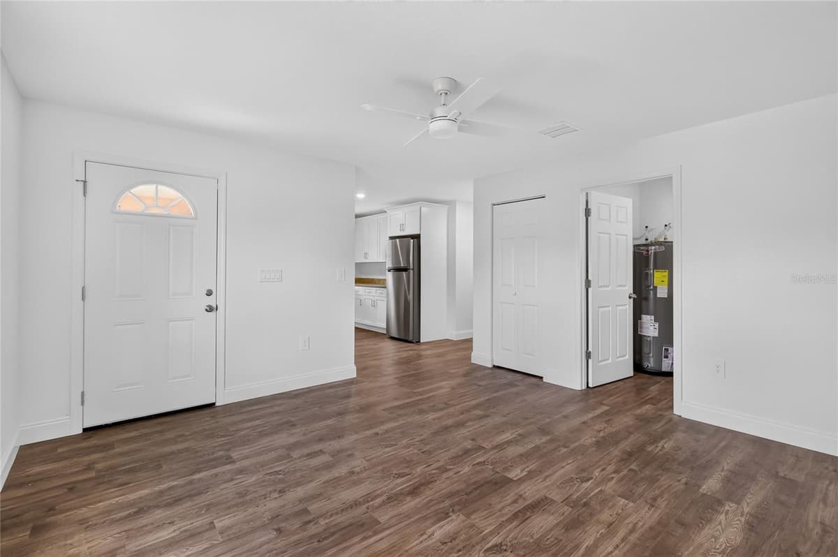 2435 5TH ST NE — photo 8 of 43