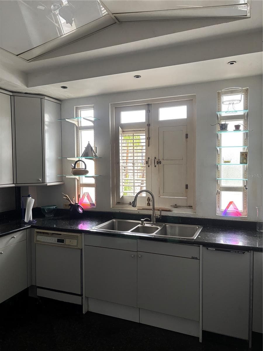 503 CALLE BARBÉ — photo 10 of 36