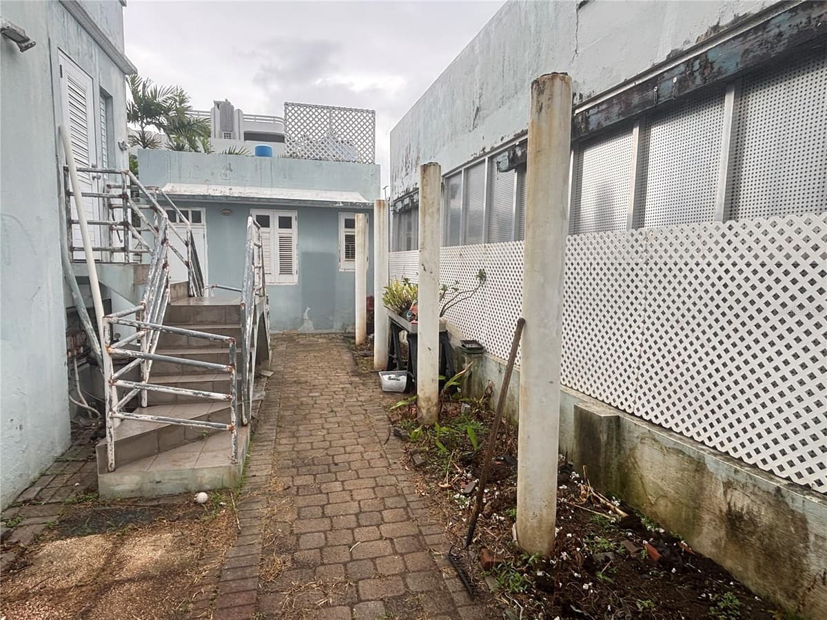 503 CALLE BARBÉ — photo 32 of 36