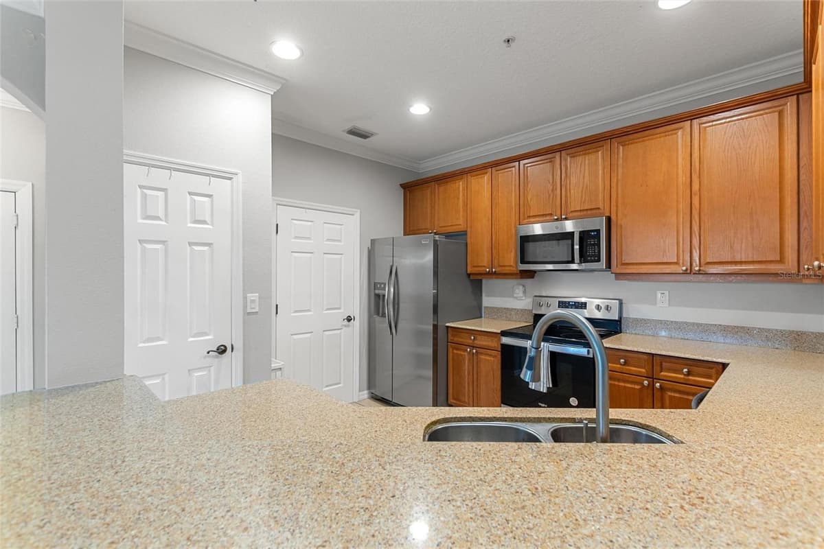 11564 MIZZON DRIVE — photo 11 of 47