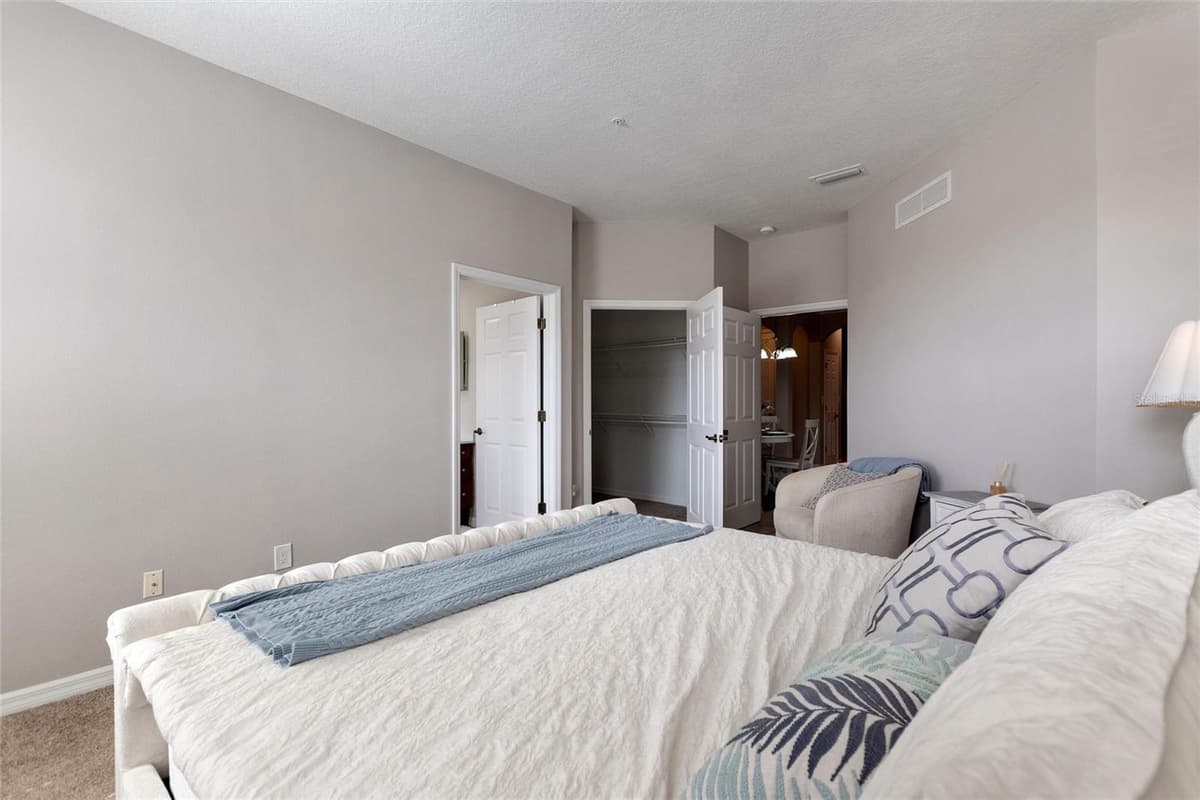 11564 MIZZON DRIVE — photo 18 of 47